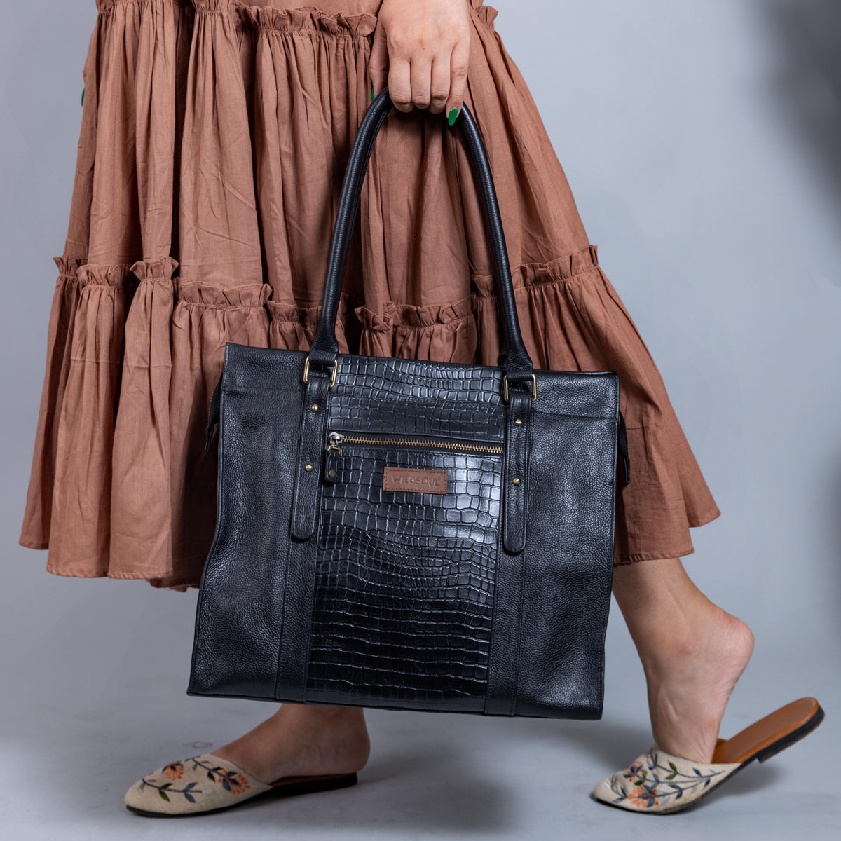 Wildsoul Box Tote Black 04