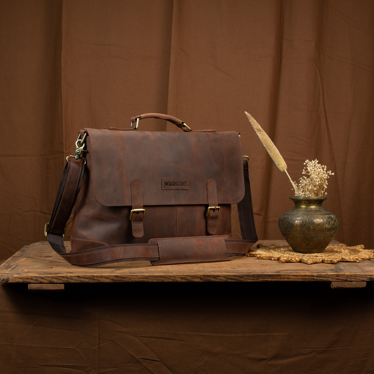 Wildsoul Clean Cut Flap Laptop Bag Walnut Brown 02