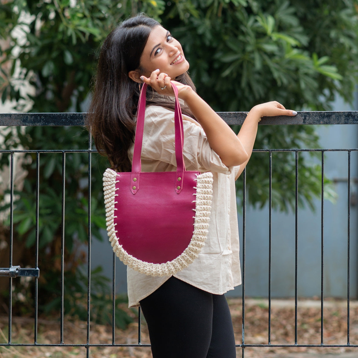 Wildsoul Crochet Tote Raspberry 01