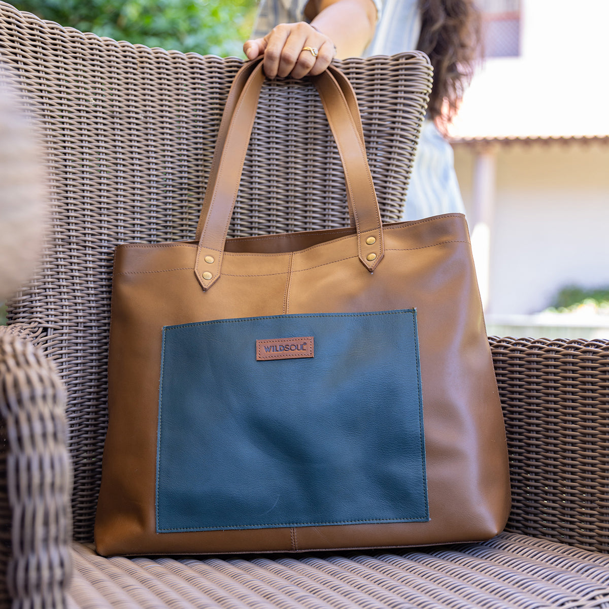 Wildsoul Lightweight Tote Cappuccino 01