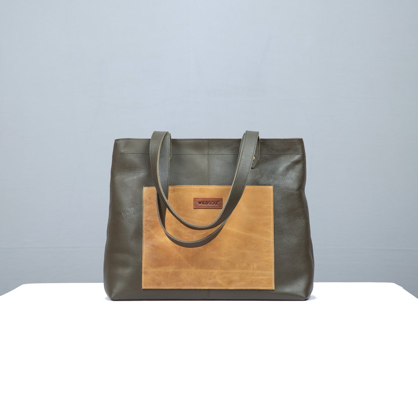 Wildsoul Lightweight Tote Olive 02