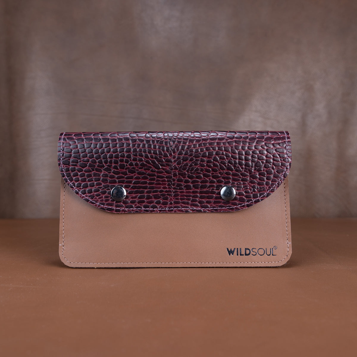 Wildsoul Minimal Wallet Sangria Croc 01