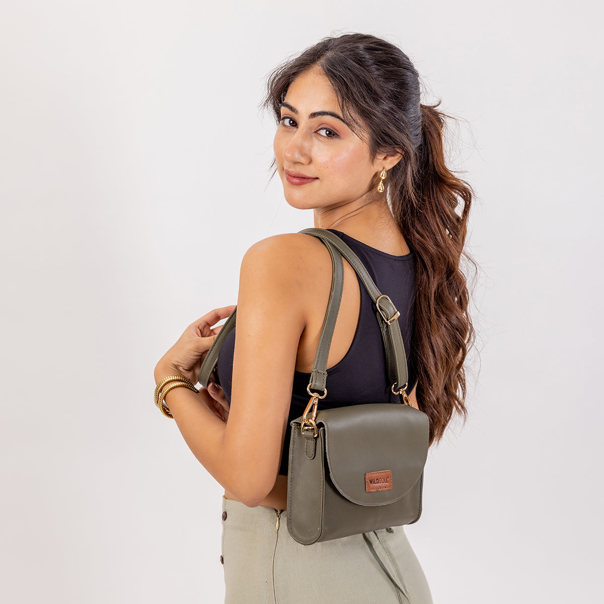 Wildsoul Round Bottom Sling Olive Gray 07
