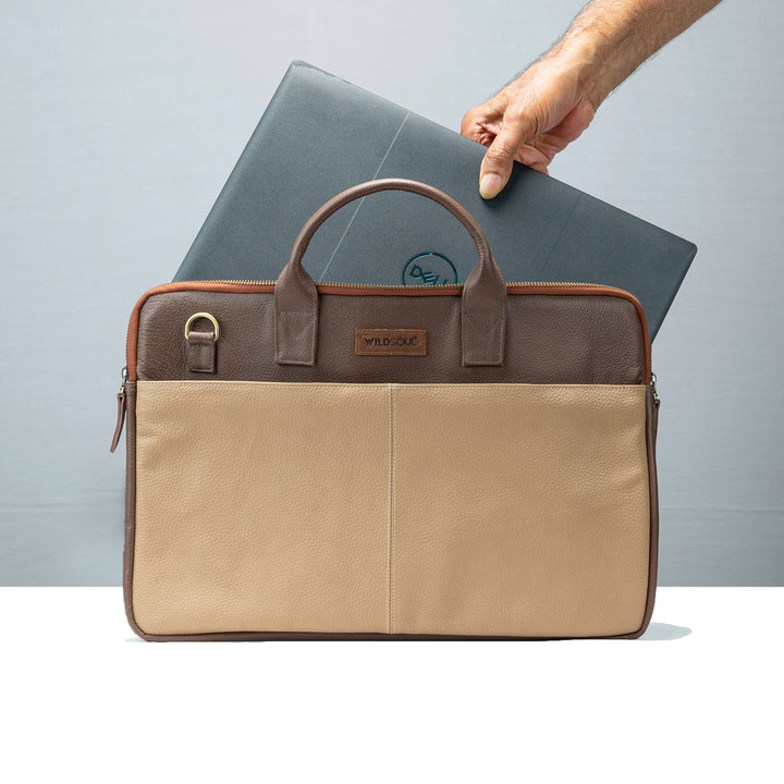 Wildsoul Sleek Laptop Bag Desert 01