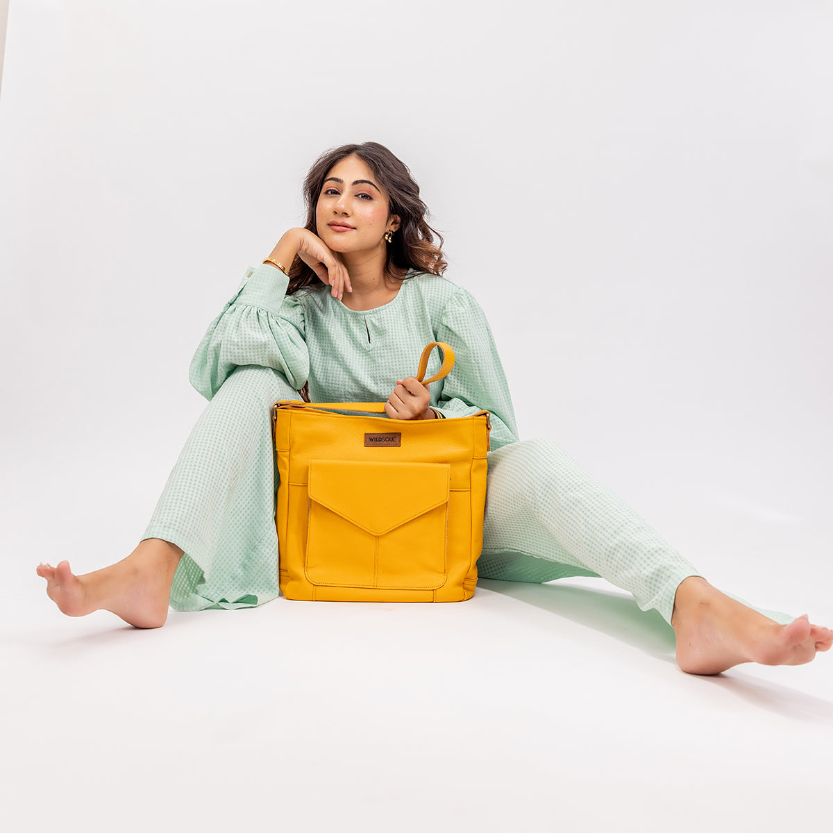 Wildsoul Slouchy Hobo Mango 06